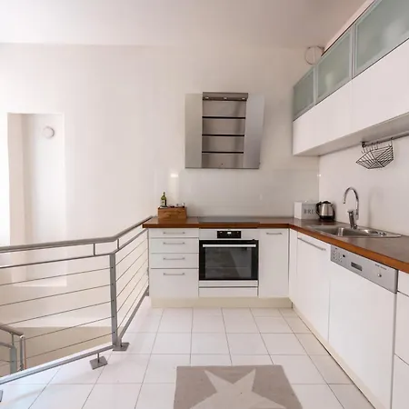 2ndhomes Gorgeous 2br With Sauna In 2 Floors * הלסינקי