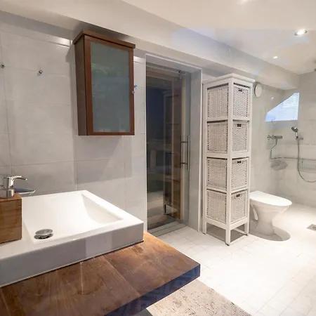 2ndhomes Gorgeous 2br With Sauna In 2 Floors דירה הלסינקי